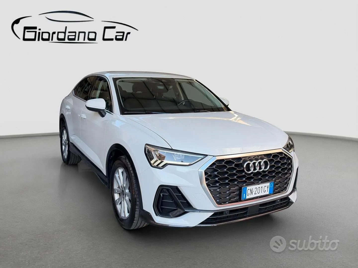 Audi Q3 2023 photo 3