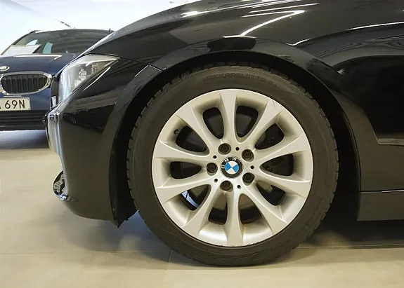 BMW 330D 2013 photo 3