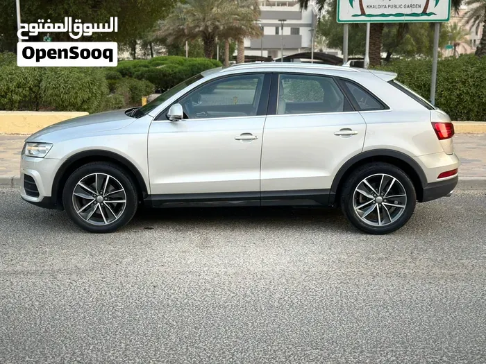 Audi Q3 2017 photo 2