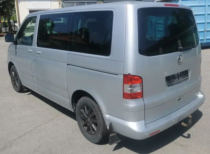 Volkswagen Multivan 2008 photo 2