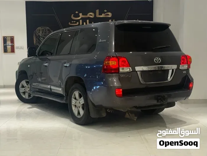 Toyota Land Cruiser 2011 photo 3