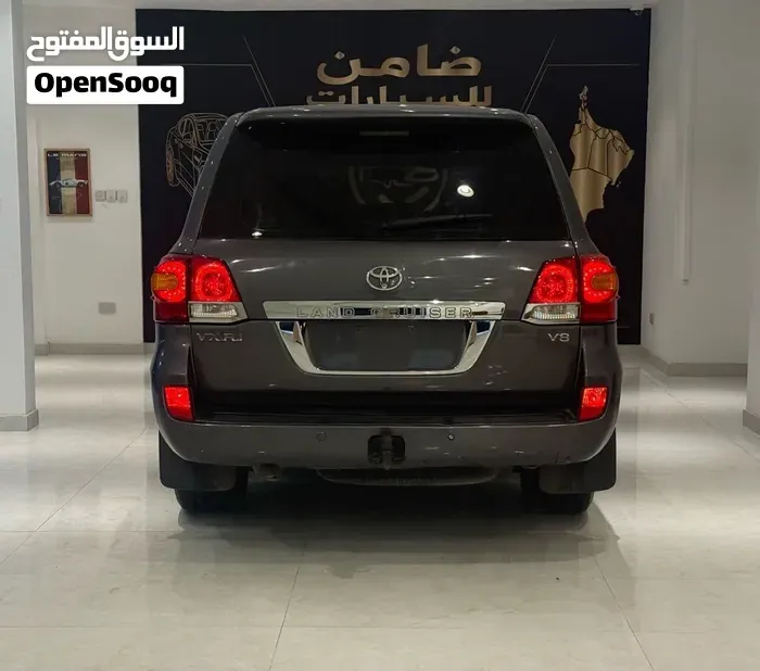 Toyota Land Cruiser 2011 photo 4