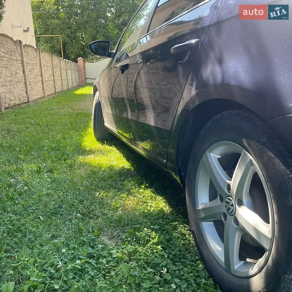 Volkswagen Passat 2012 photo 5