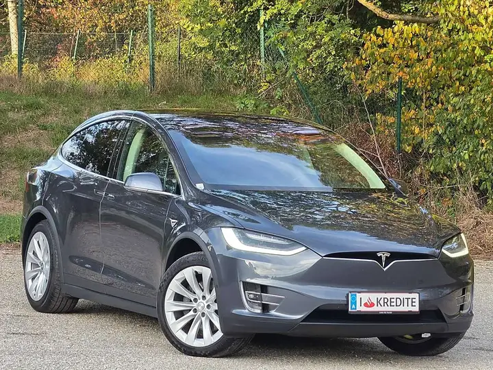 Tesla Model X 2017 photo 3