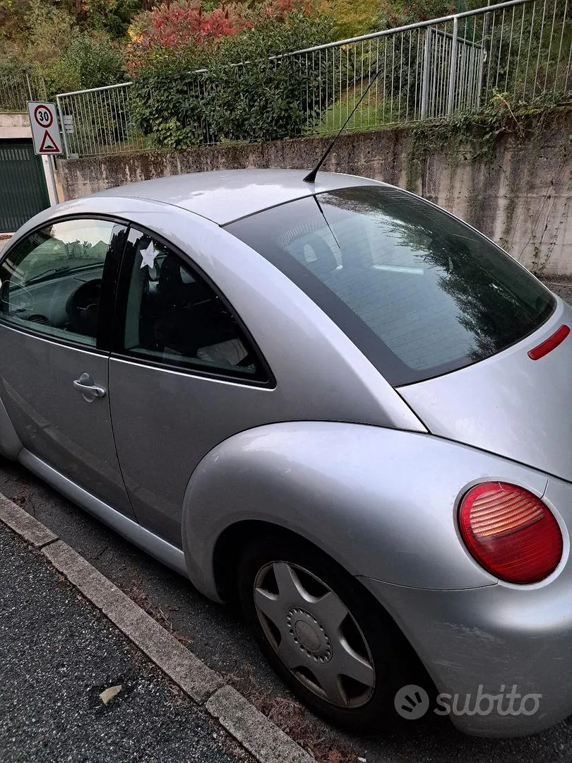 Volkswagen New Beetle 2000 photo 2