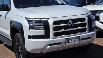 Mitsubishi Triton 2024 photo 3
