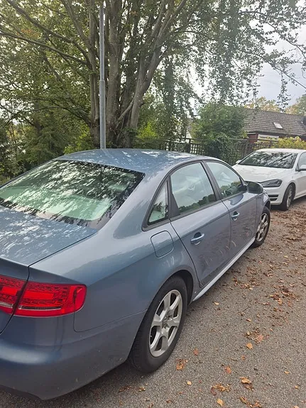 Audi A4 2010 photo 3