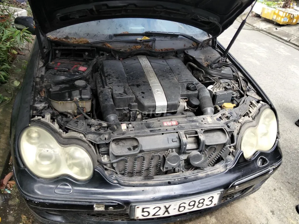 Mercedes-Benz C240