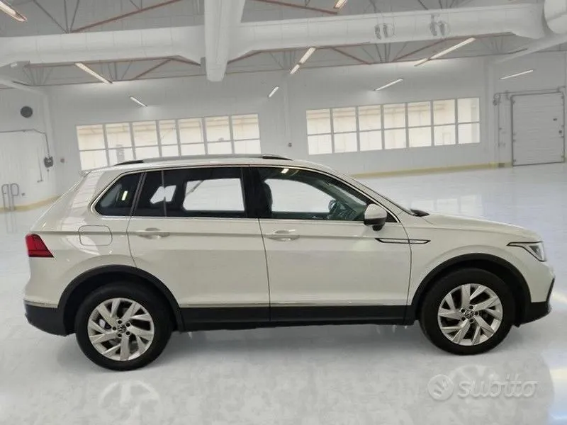 Volkswagen Tiguan 2022 photo 3