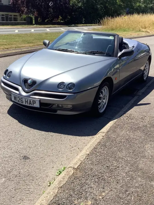 Alfa Romeo Spider 2000 photo 3