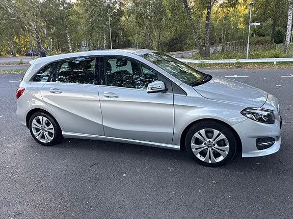Mercedes-Benz B200 D