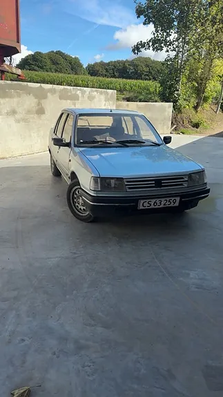 Peugeot 309