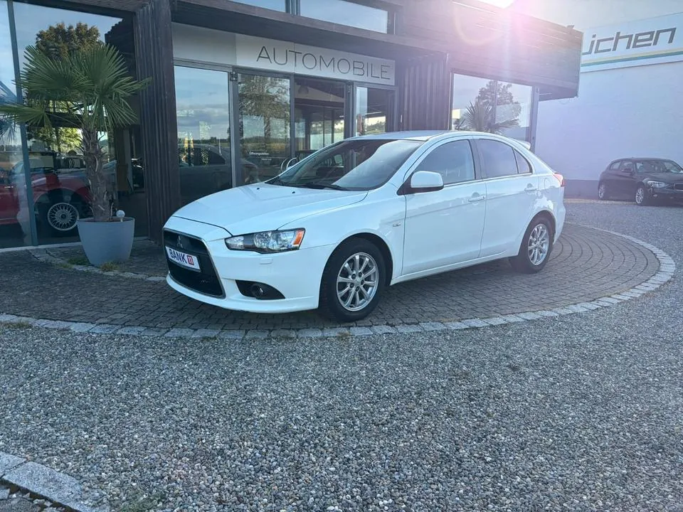 Mitsubishi Lancer