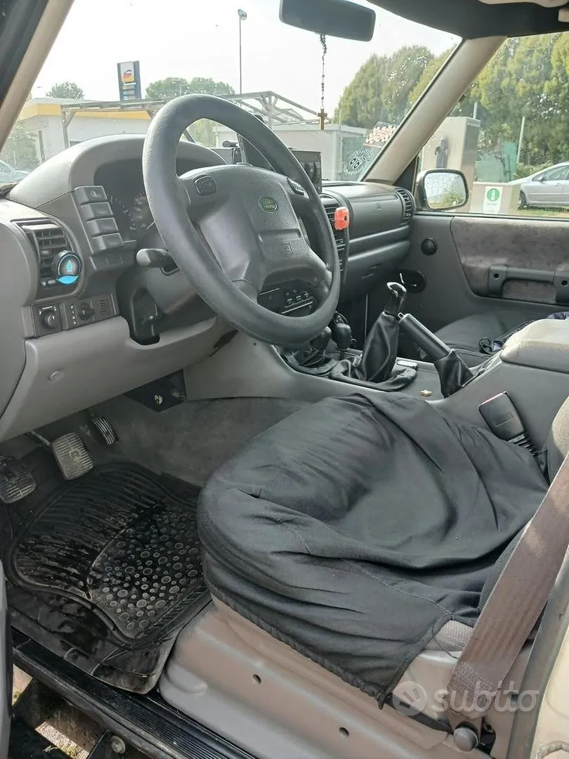 Land Rover Discovery 1999 photo 3