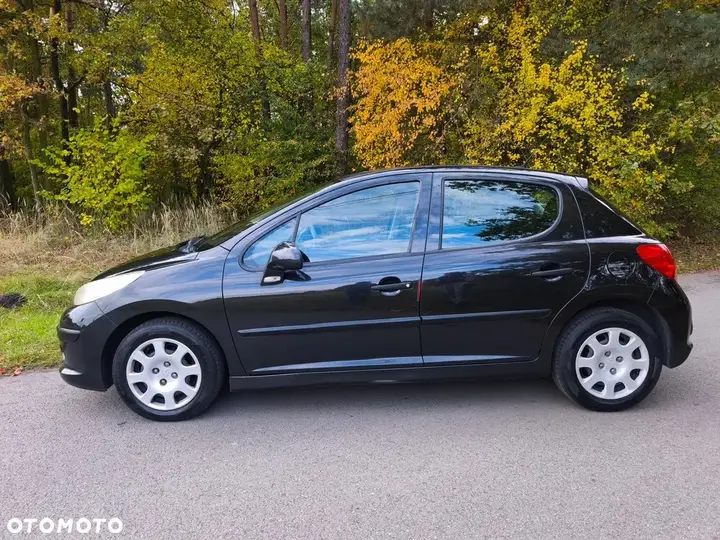 Peugeot 207 2007 photo 5