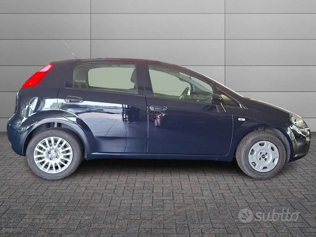 Fiat Punto 2015 photo 3