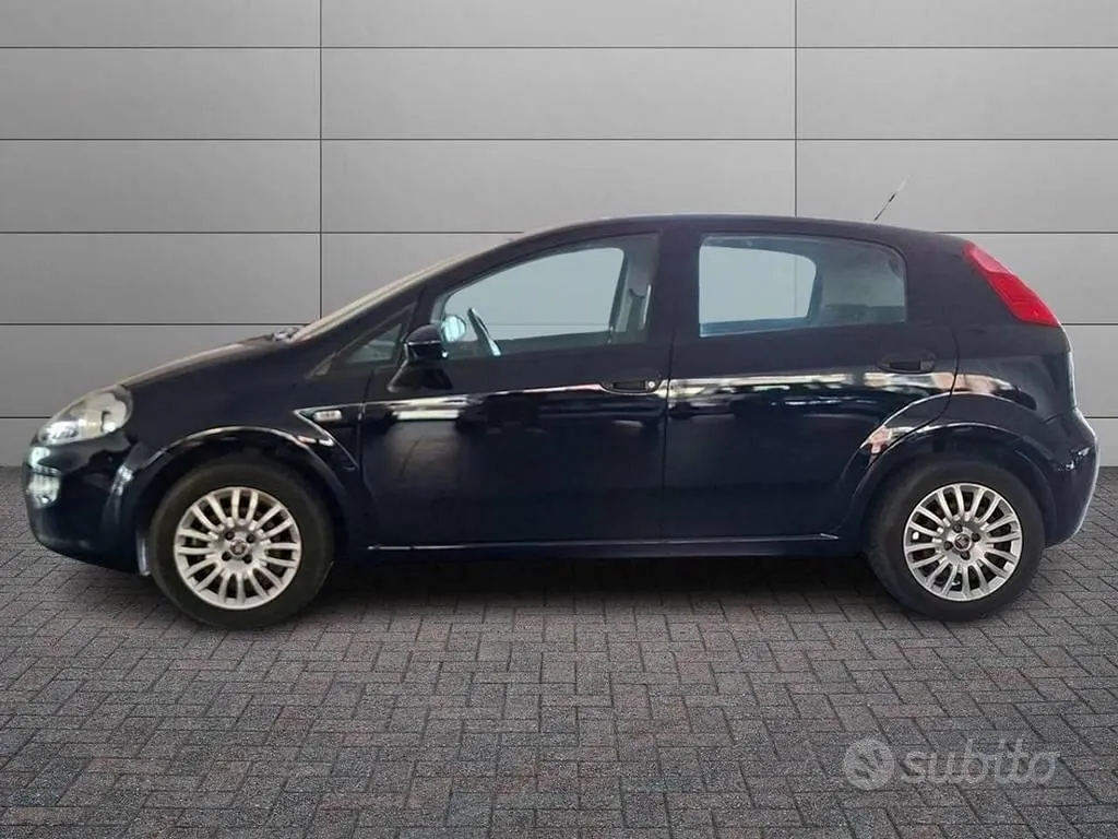 Fiat Punto 2015 photo 4