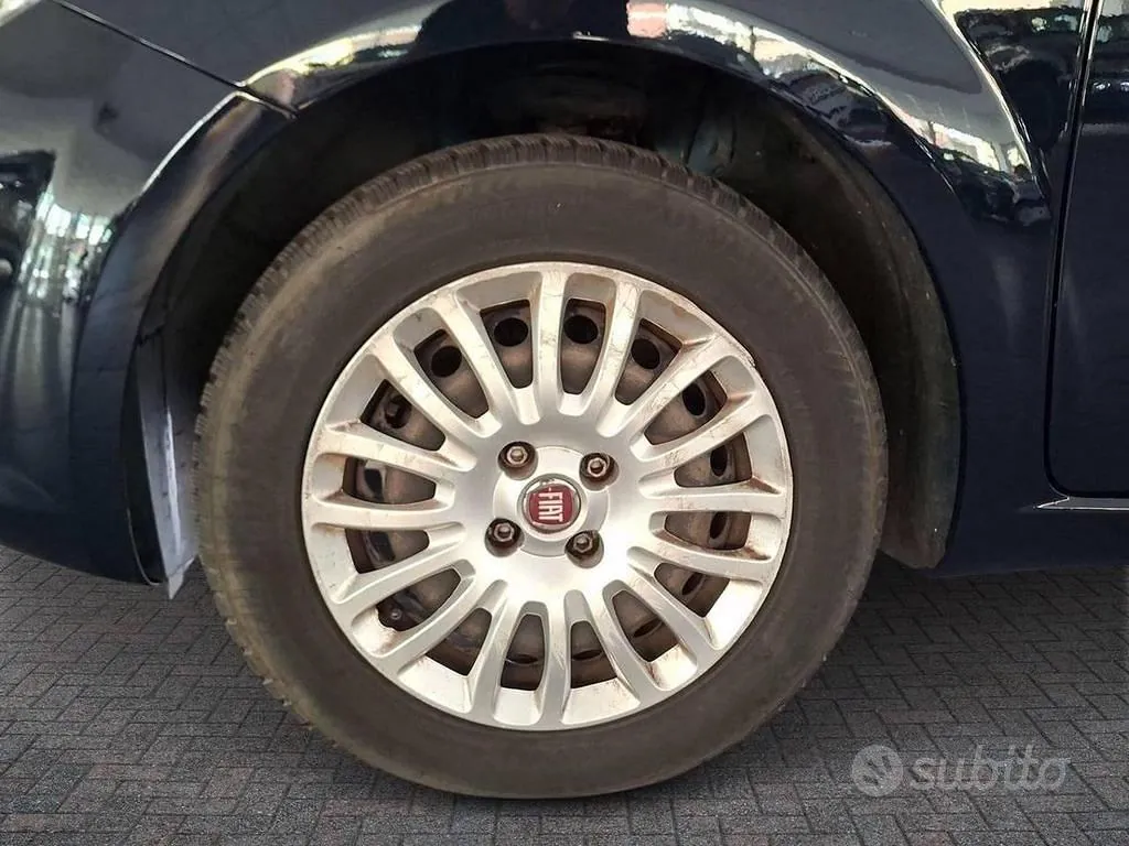 Fiat Punto 2015 photo 5