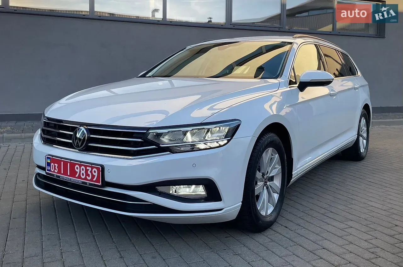 Volkswagen Passat 2023 photo 2