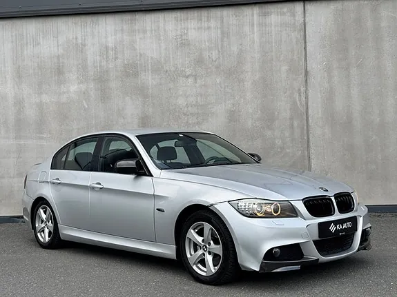 BMW 318I 2009 photo 4