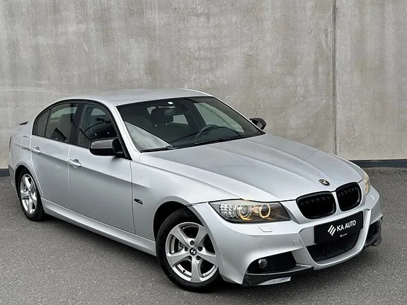 BMW 318I 2009 photo 3
