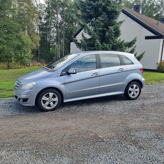 Mercedes-Benz B170 2009 photo 3