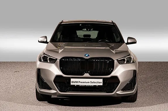 BMW Ix1 2023 photo 2