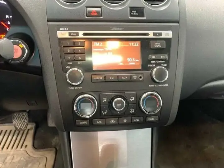 Nissan Altima 2011 photo 5