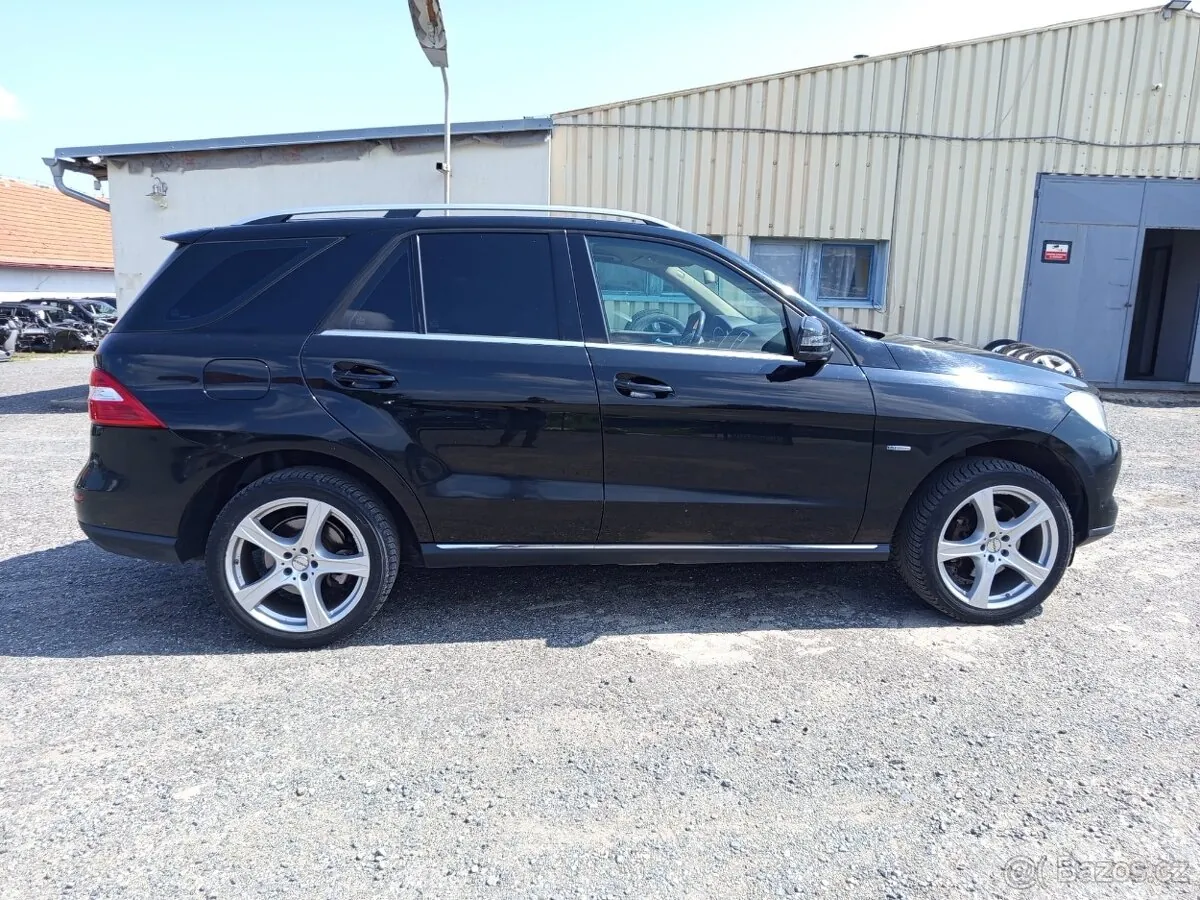 Mercedes-Benz Ml Class 2012 photo 3