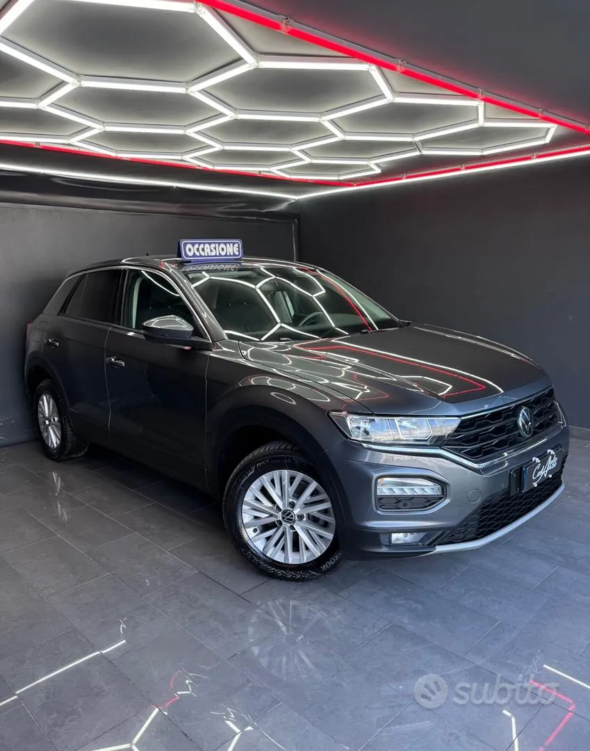 Volkswagen T-Roc 2020 photo 2