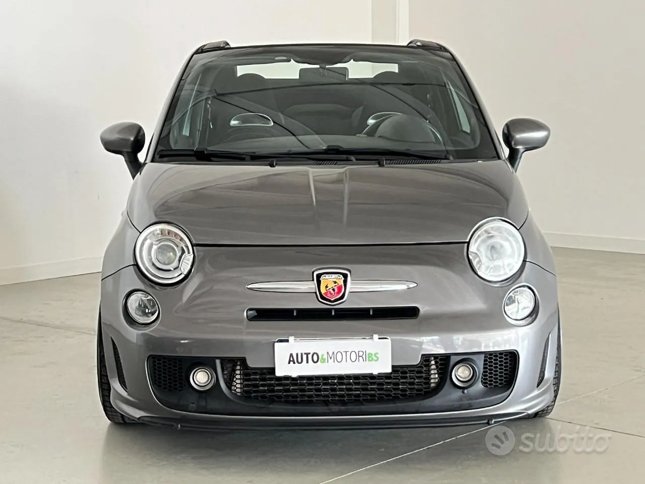 Abarth 500 2012 photo 2