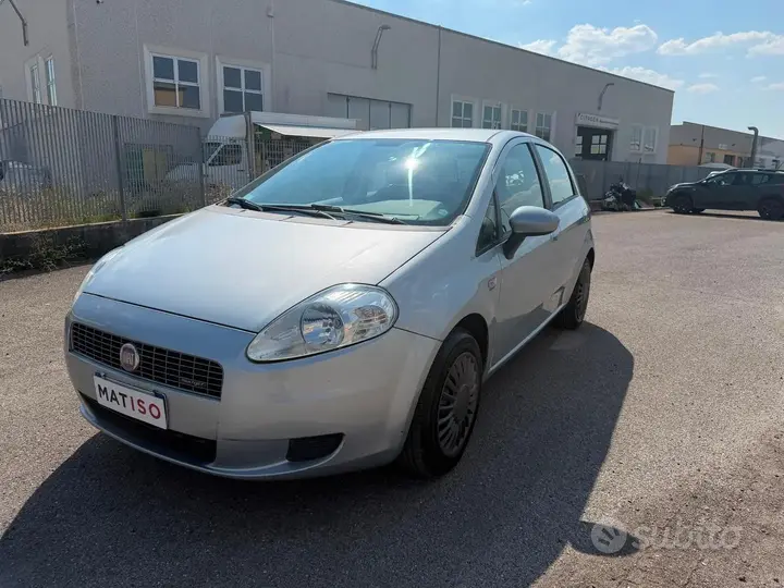 Fiat Grande Punto 2008 photo 3