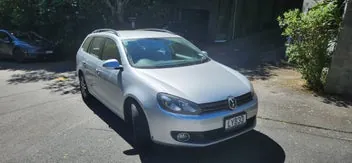Volkswagen Golf 2010 photo 2