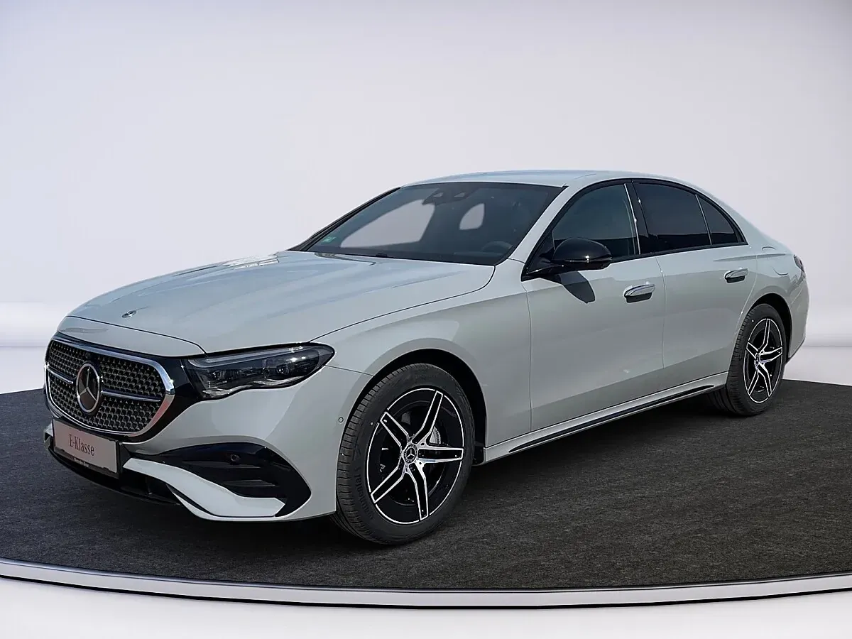 Mercedes-Benz E-Class photo 2