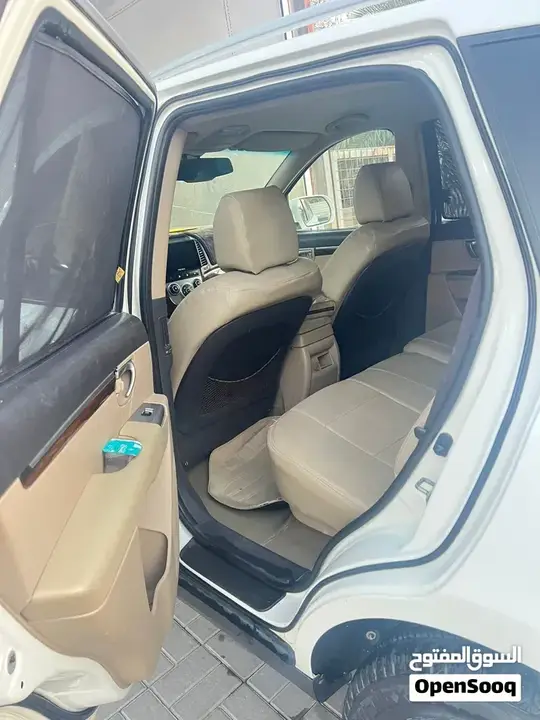 Hyundai Santa Fe 2012 photo 4