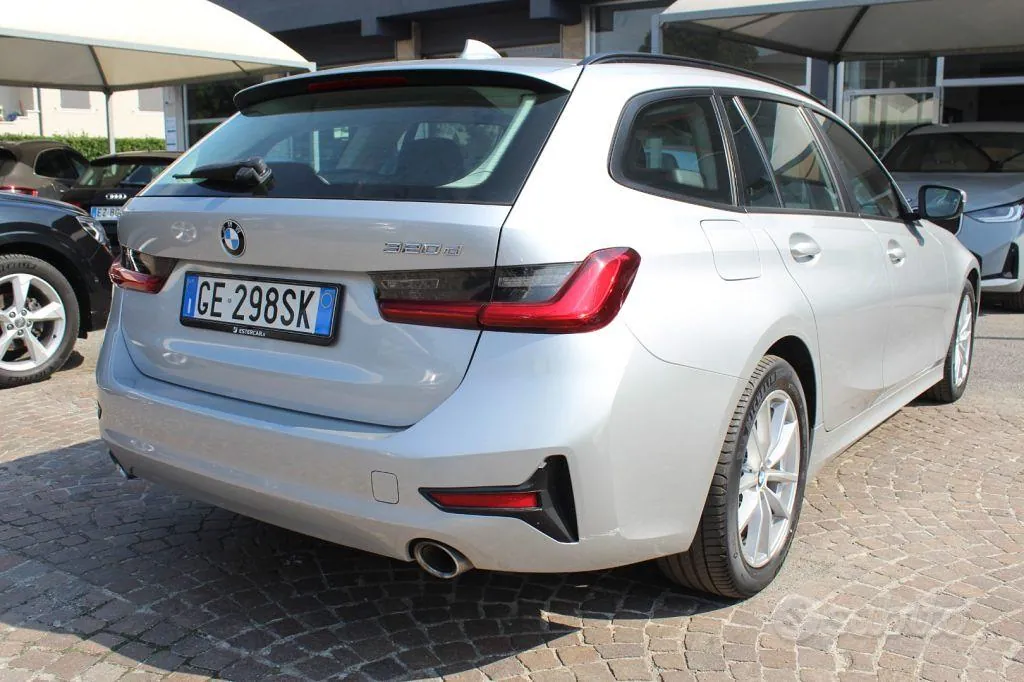 BMW 3 Series 2021 photo 2