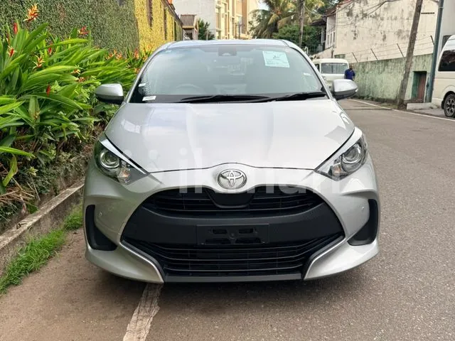 Toyota Yaris 2023 photo 2