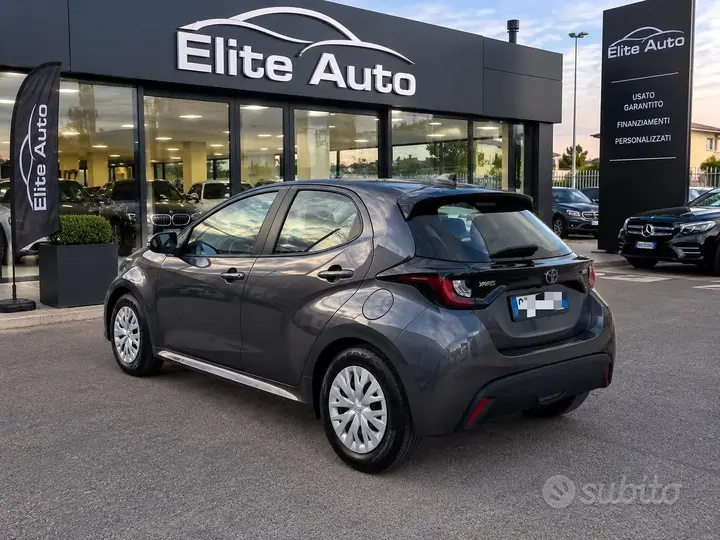 Toyota Yaris 2023 photo 3
