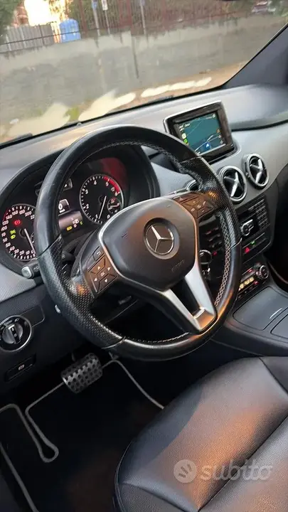Mercedes-Benz B-Class 2014 photo 2