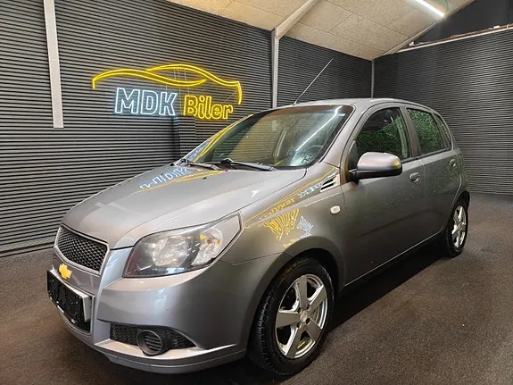 Chevrolet Aveo 2010 photo 2