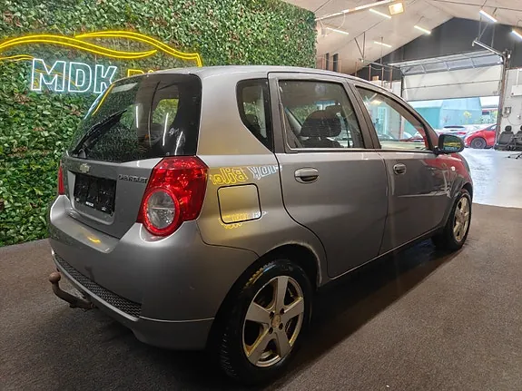 Chevrolet Aveo 2010 photo 4