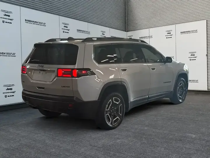 Jeep Cherokee 2026 photo 5