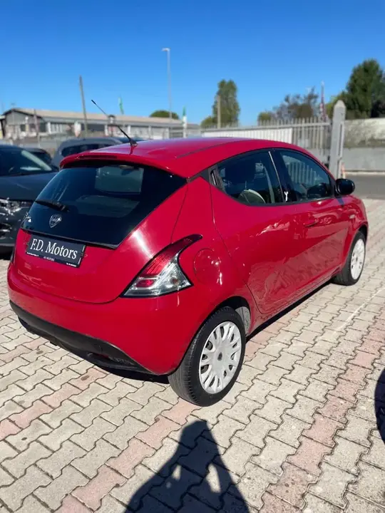 Lancia Ypsilon 2015 photo 4