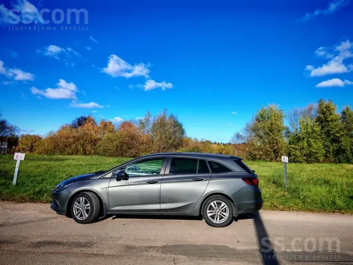 Opel Astra 2018 photo 2