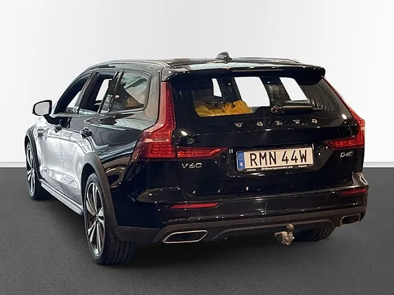 Volvo V60 Cross Country 2019 photo 2