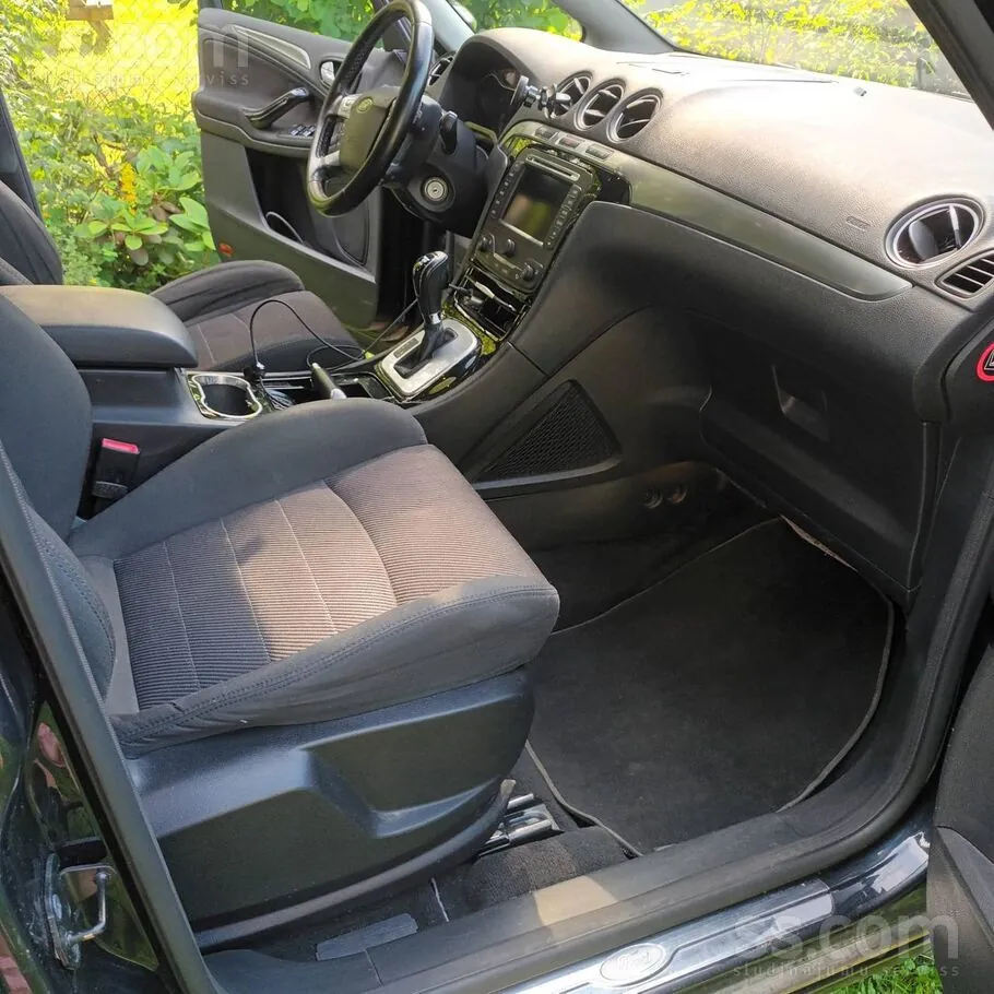 Ford S-Max 2011 photo 5