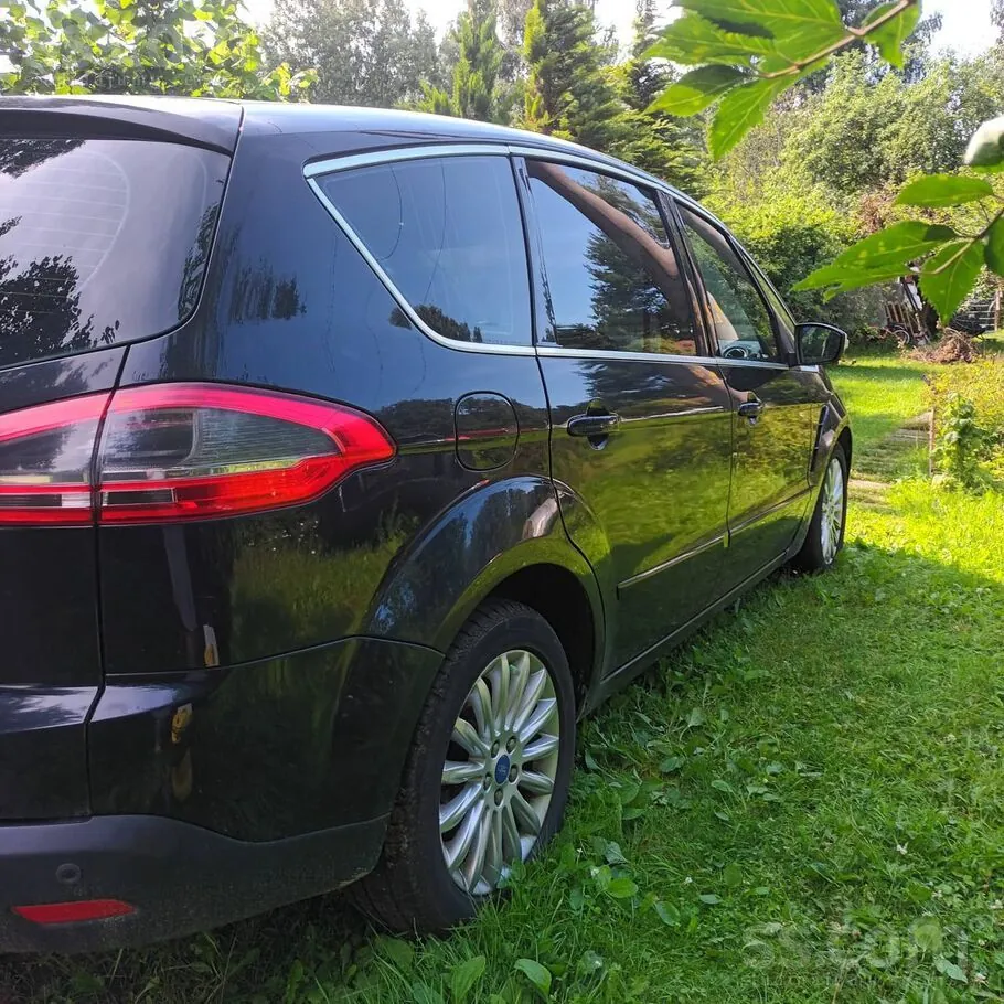 Ford S-Max 2011 photo 3