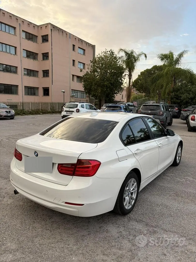 BMW 318D 2014 photo 3