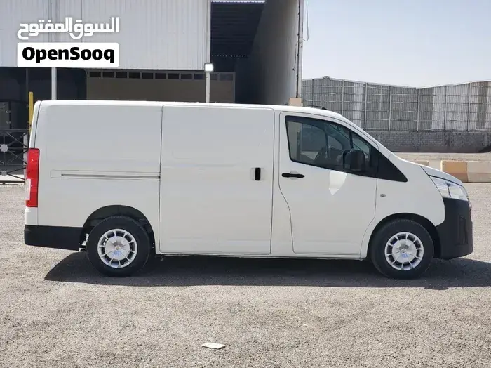 Toyota Hiace 2023 photo 4