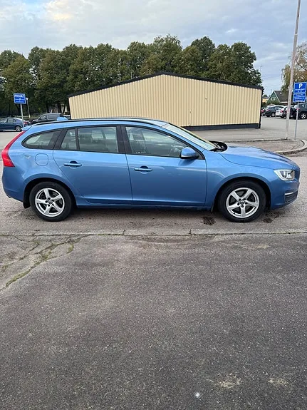 Volvo V60 2015 photo 4